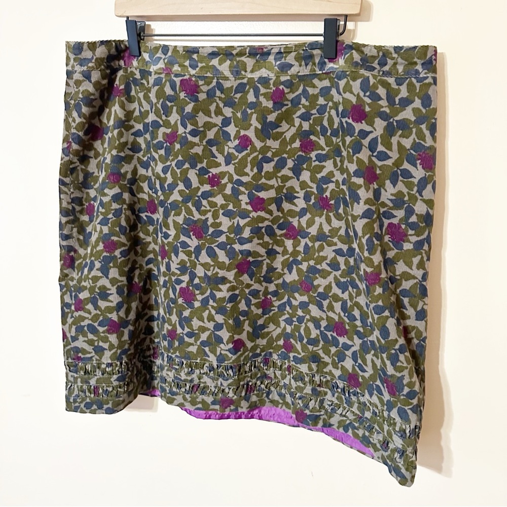 Boden Women's Corduroy Knee Length Floral Skirt Lined Size 18 Long